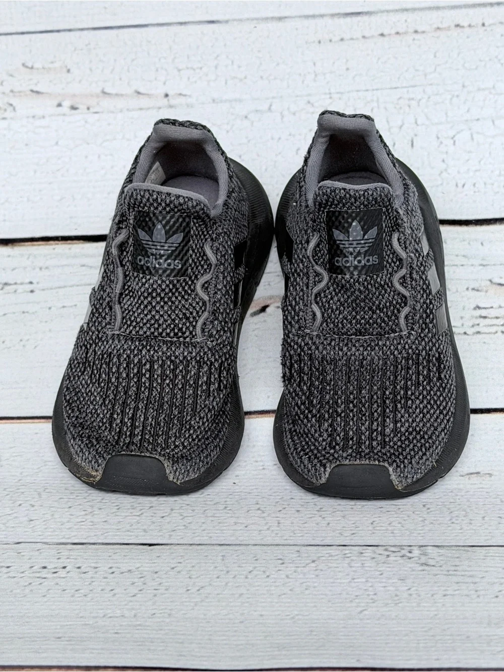 adidas Originals Swift Run Black Carbon Grey Kids Sneakers - Size 9K